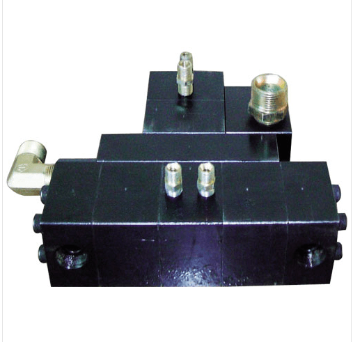 Hydraulic high-low pressure switch valve