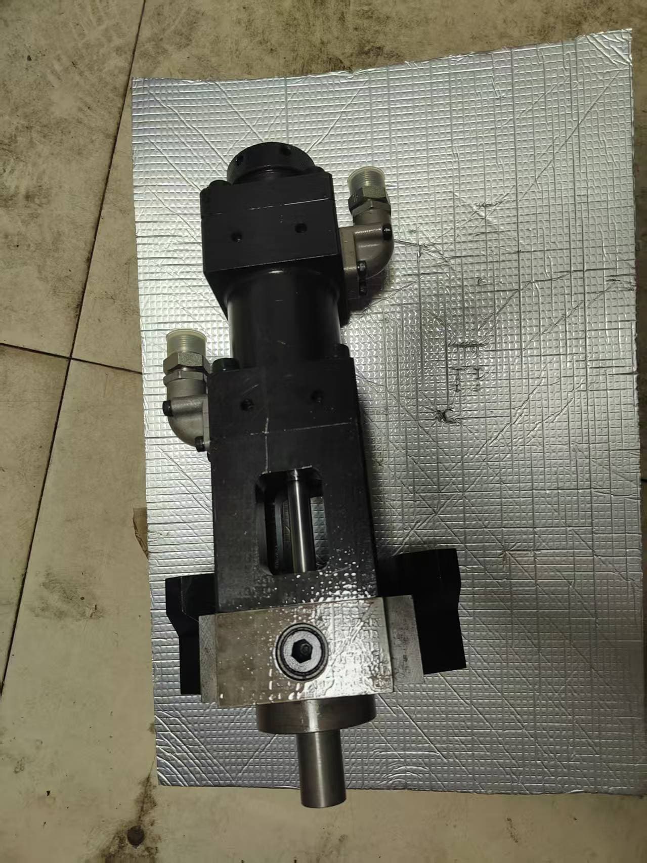 High-Pressure Mixing Head detail 2