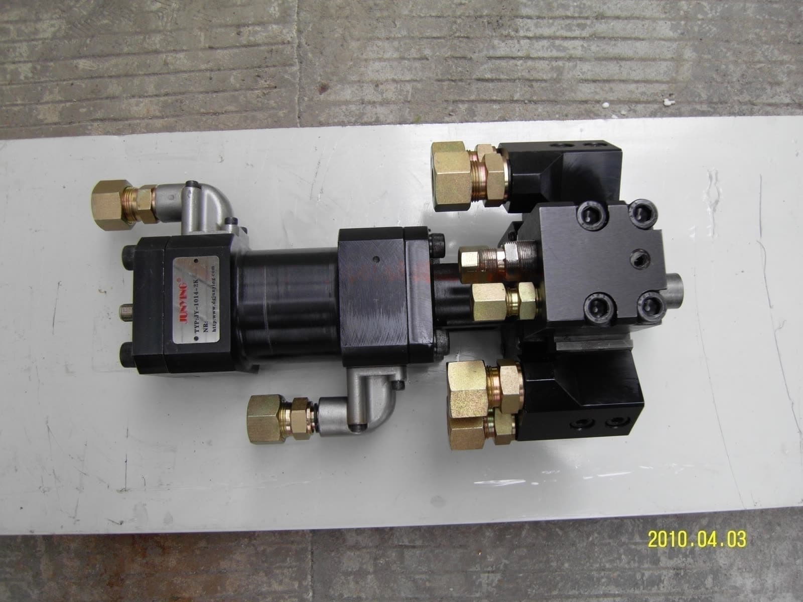 High-Pressure Mixing Head detail 8